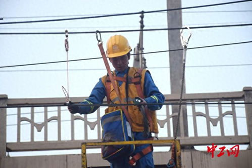 以武會友，錘煉意志——41名接觸網施工人員的特殊“網絡工程”